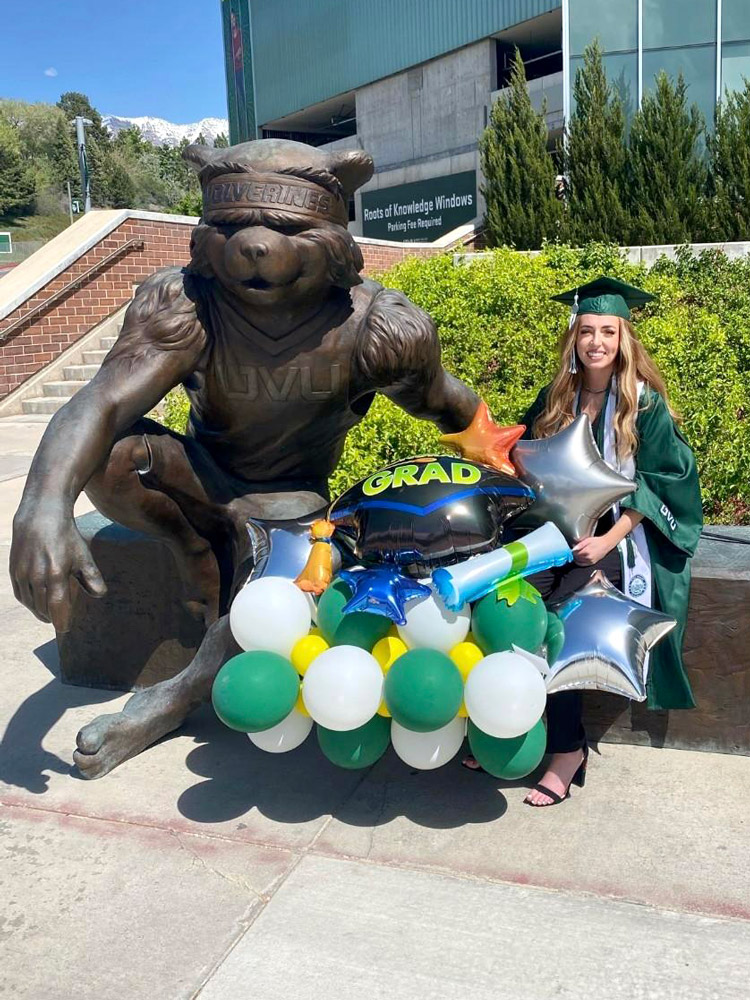 Send balloons to a grad who graduated from university.